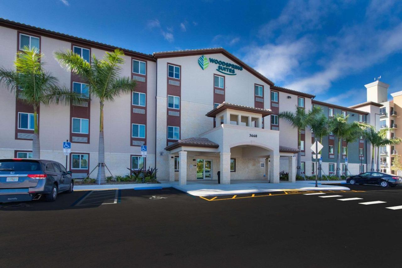 Woodspring Suites Miramar Buitenkant foto