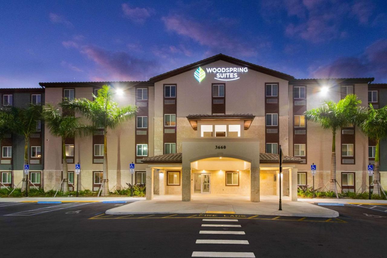 Woodspring Suites Miramar Buitenkant foto