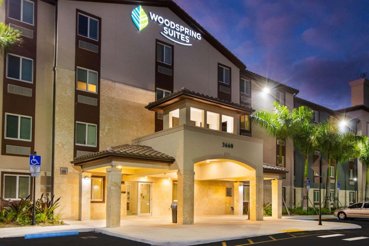 Woodspring Suites Miramar Buitenkant foto