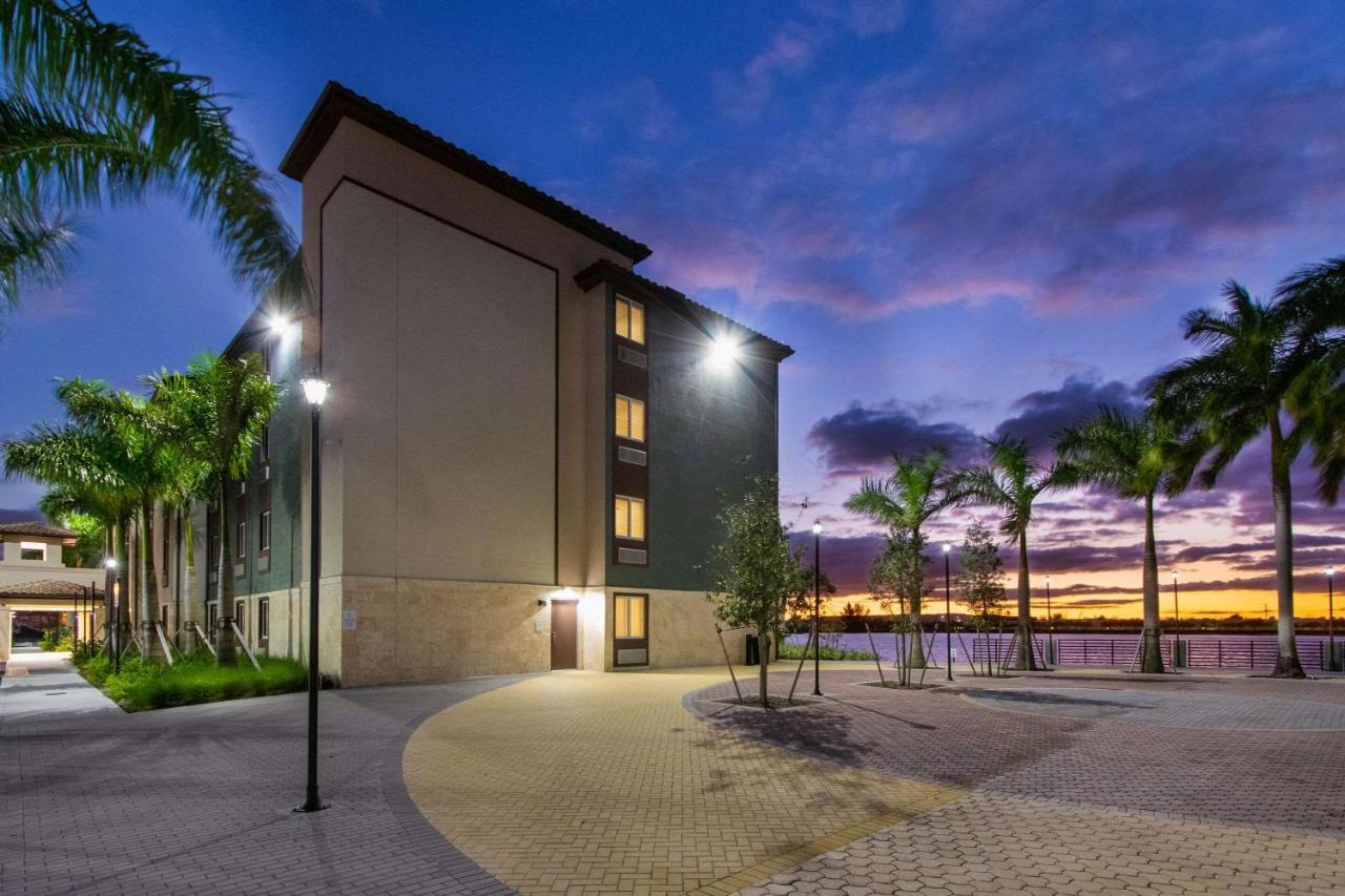 Woodspring Suites Miramar Buitenkant foto