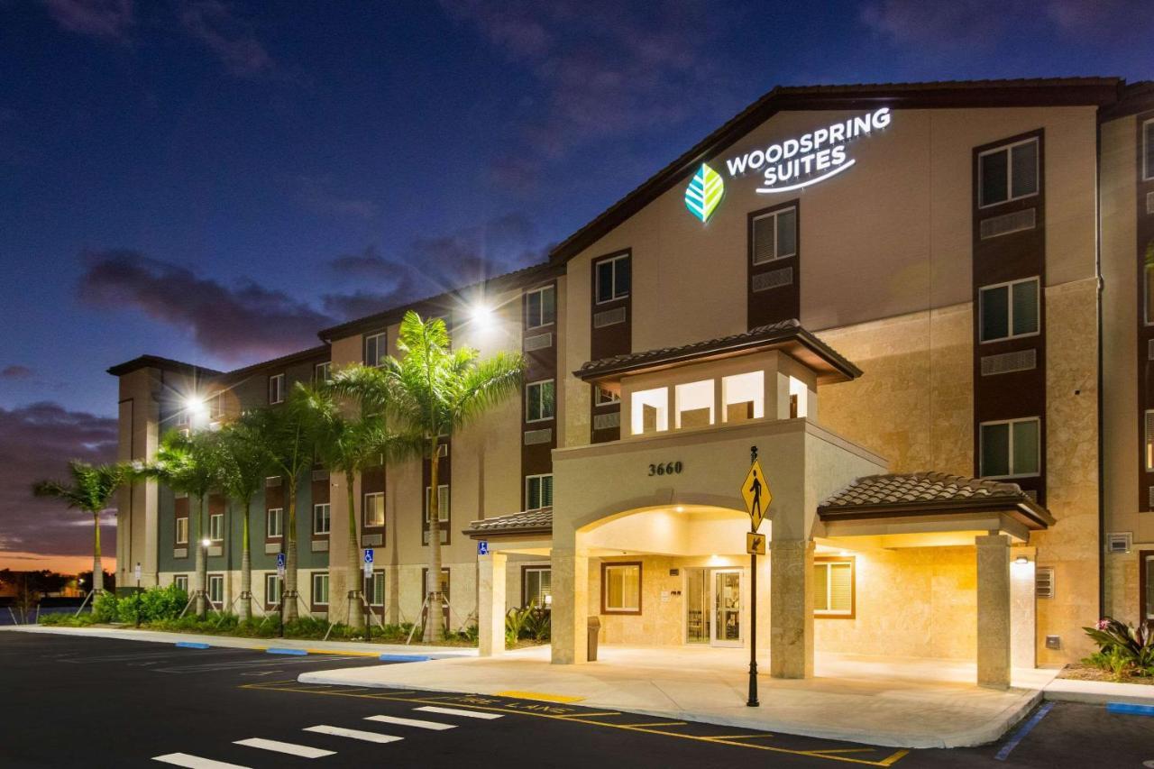 Woodspring Suites Miramar Buitenkant foto